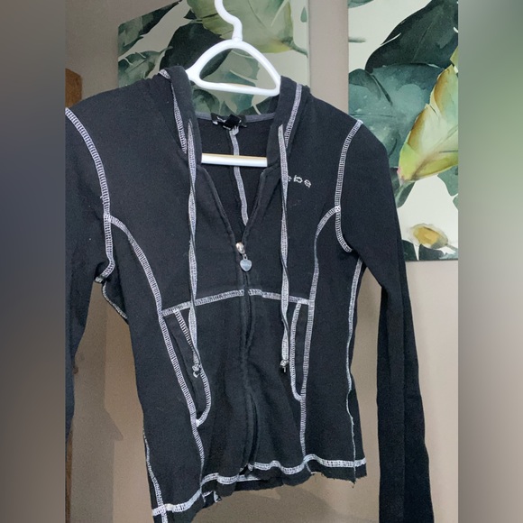 Cute vintage bebe sweater - Picture 7 of 10